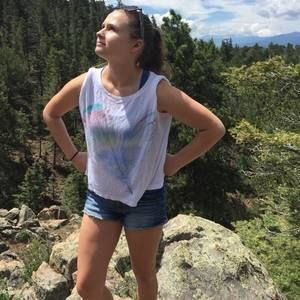 Meet your Posher, Danielle